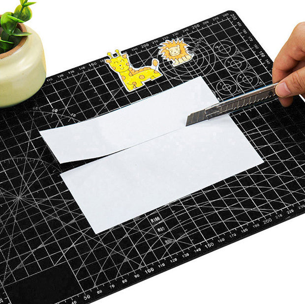 Selbstheilende Schneidematte CUTTING MAT Bastelmatte mit Skala doppelseitig SCHWARZ A3 30×45cm