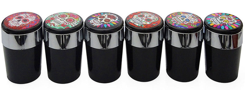 Champ SKULL AUTO-ASCHENBECHER Aschenbecher für Getränkehalter mit Deckel und LED Licht im Totenkopf Design